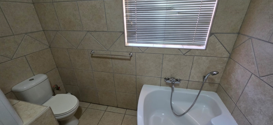 8 Bedroom Property for Sale in Meiringspark North West